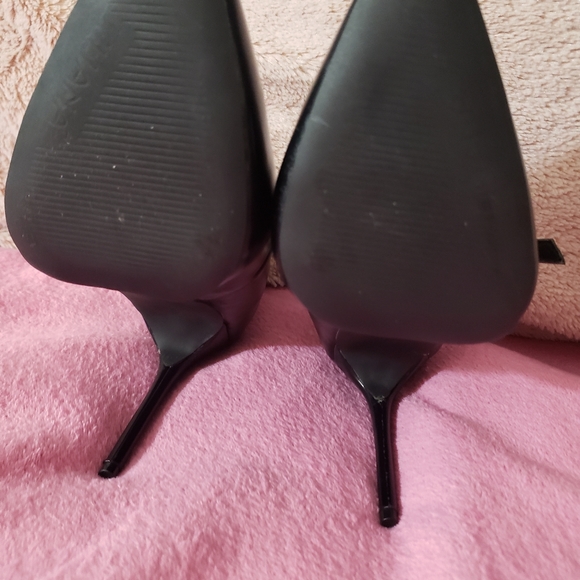 Liliana Stilettos - Picture 3 of 5